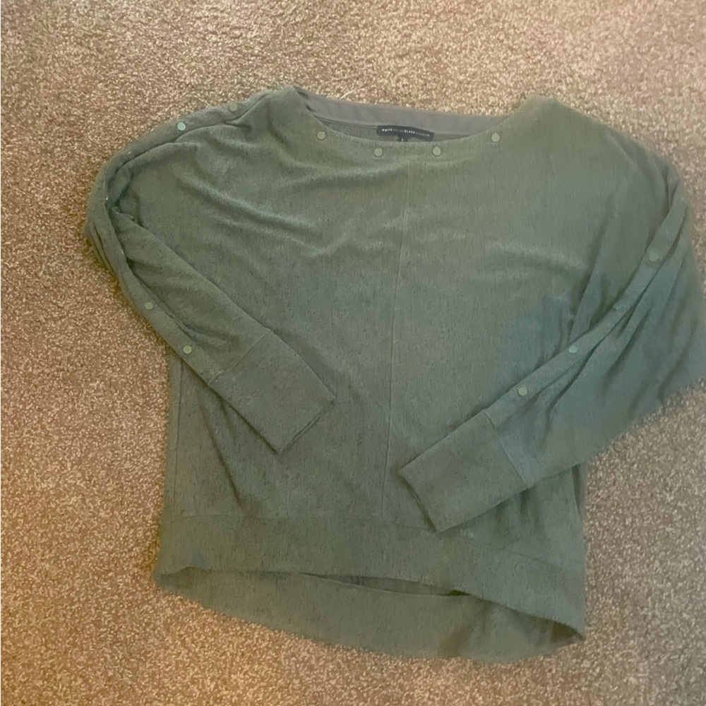 Open neck button detailed top